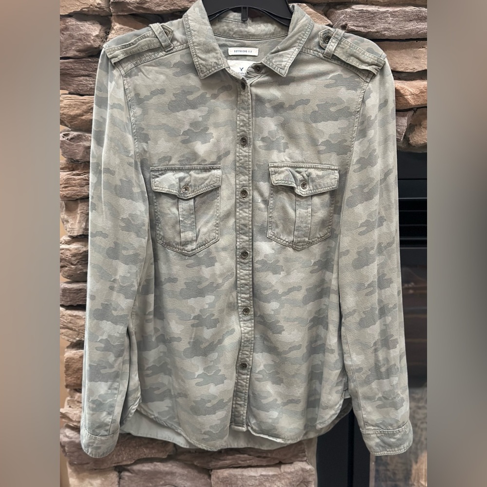 American Eagle Camouflage button down